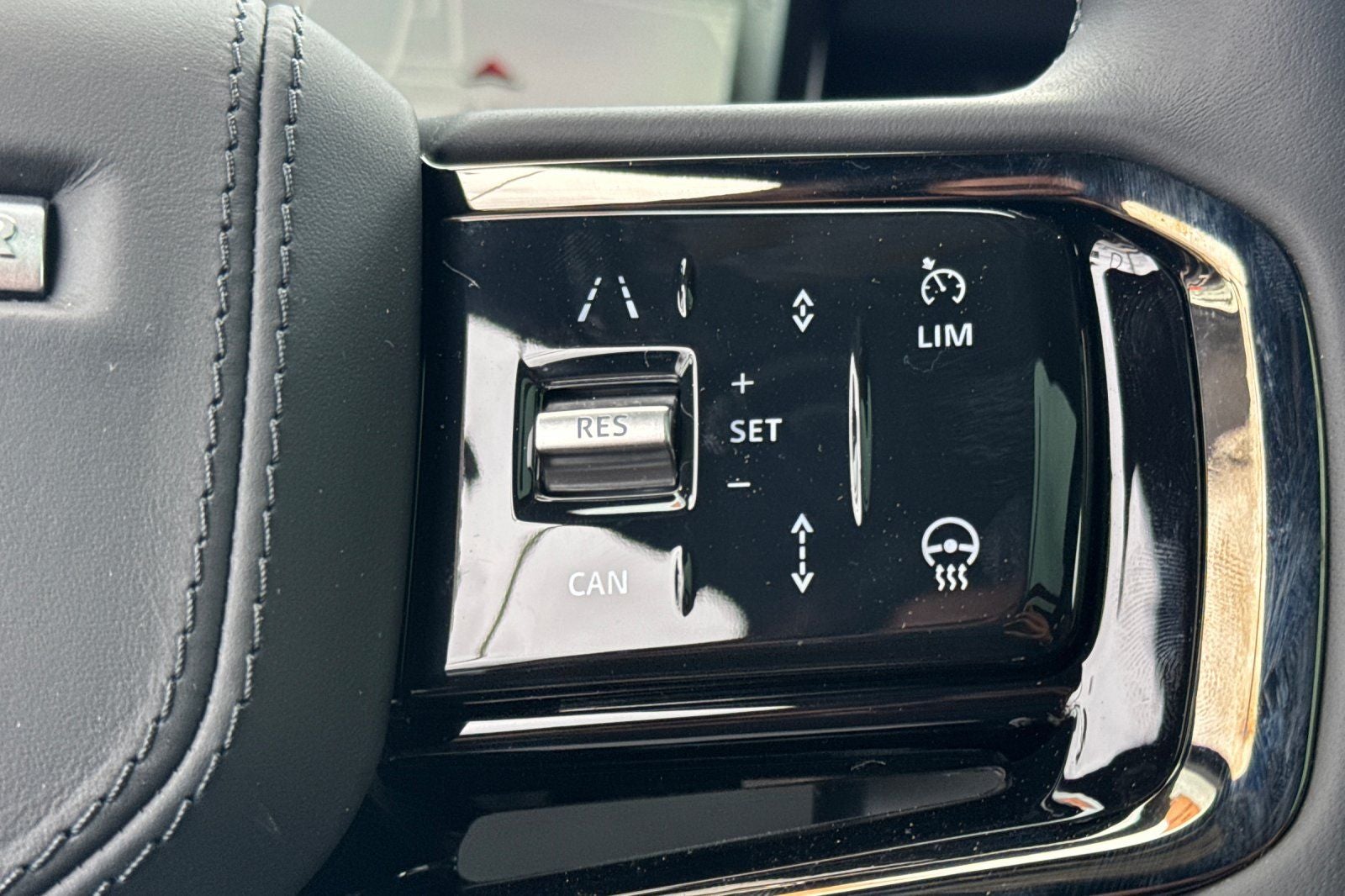 2026 Land Rover Range Rover Sport Plug-in Hybrid Dynamic SE