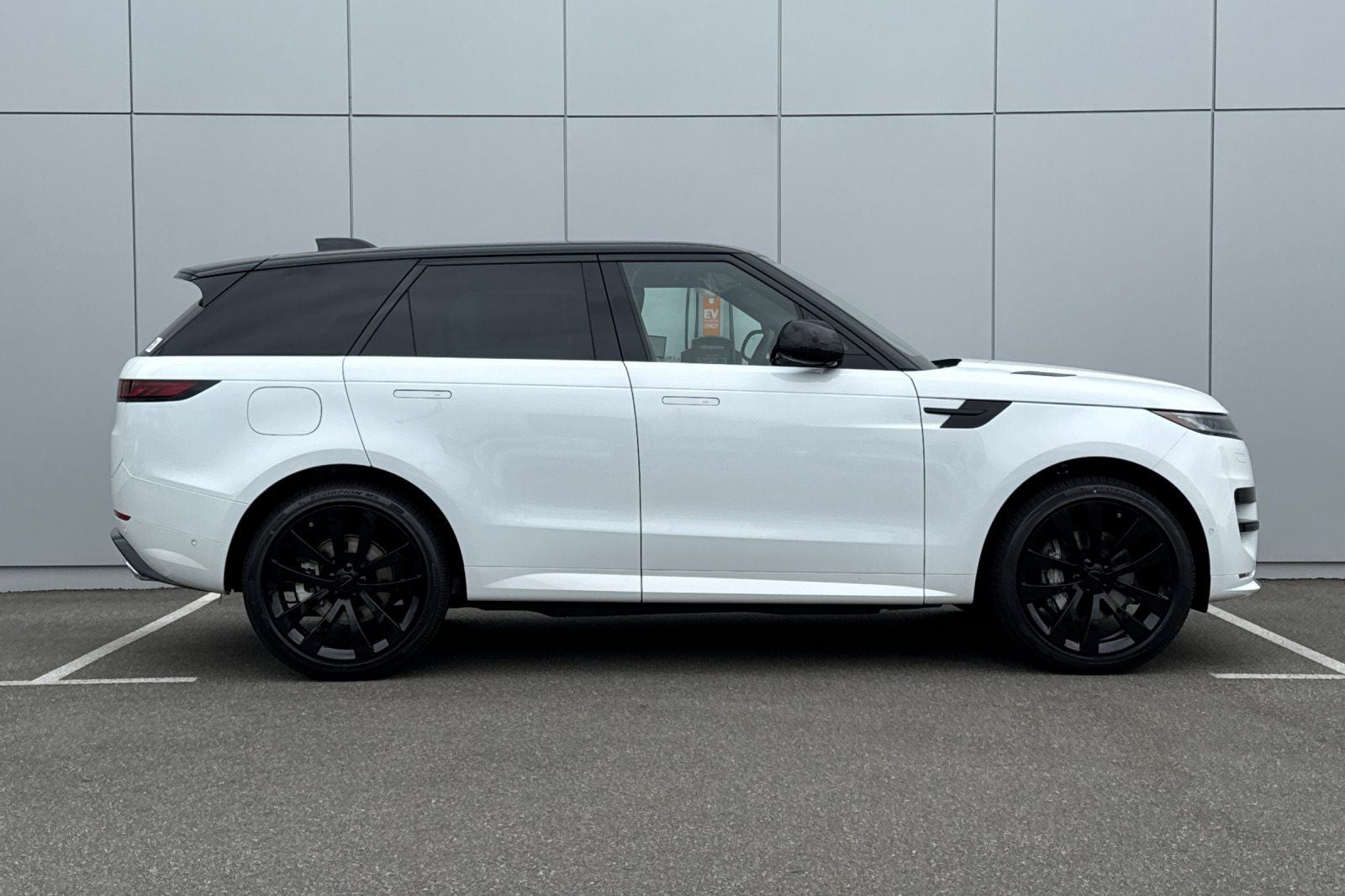 2026 Land Rover Range Rover Sport Plug-in Hybrid Dynamic SE