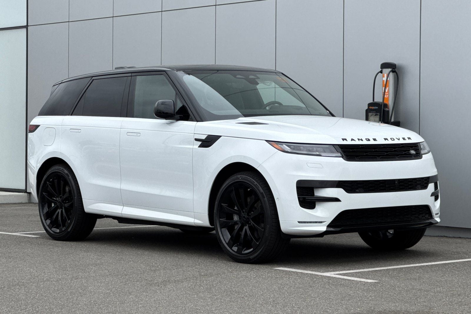 2026 Land Rover Range Rover Sport Plug-in Hybrid Dynamic SE