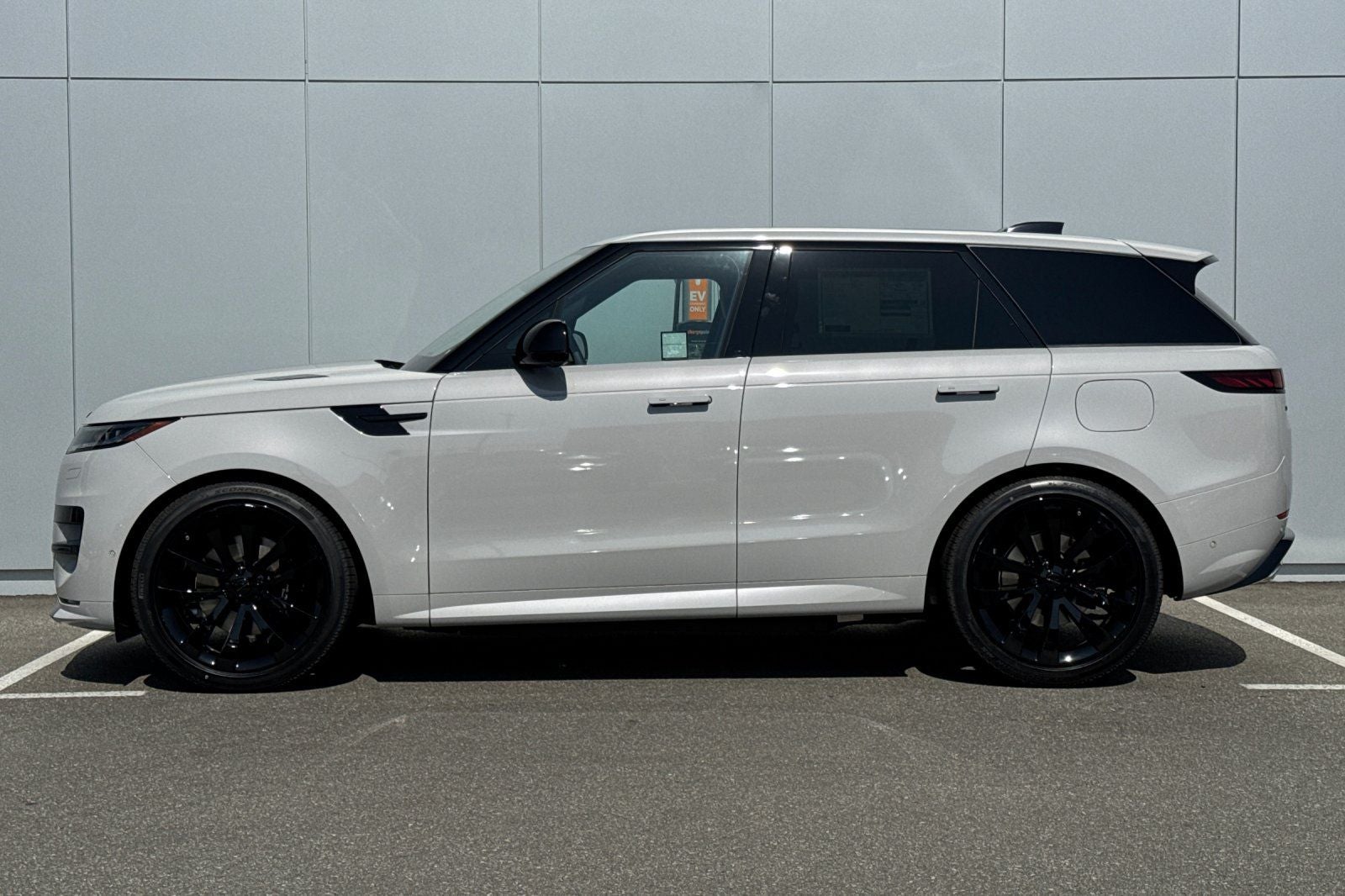 2026 Land Rover Range Rover Sport Plug-in Hybrid Dynamic SE