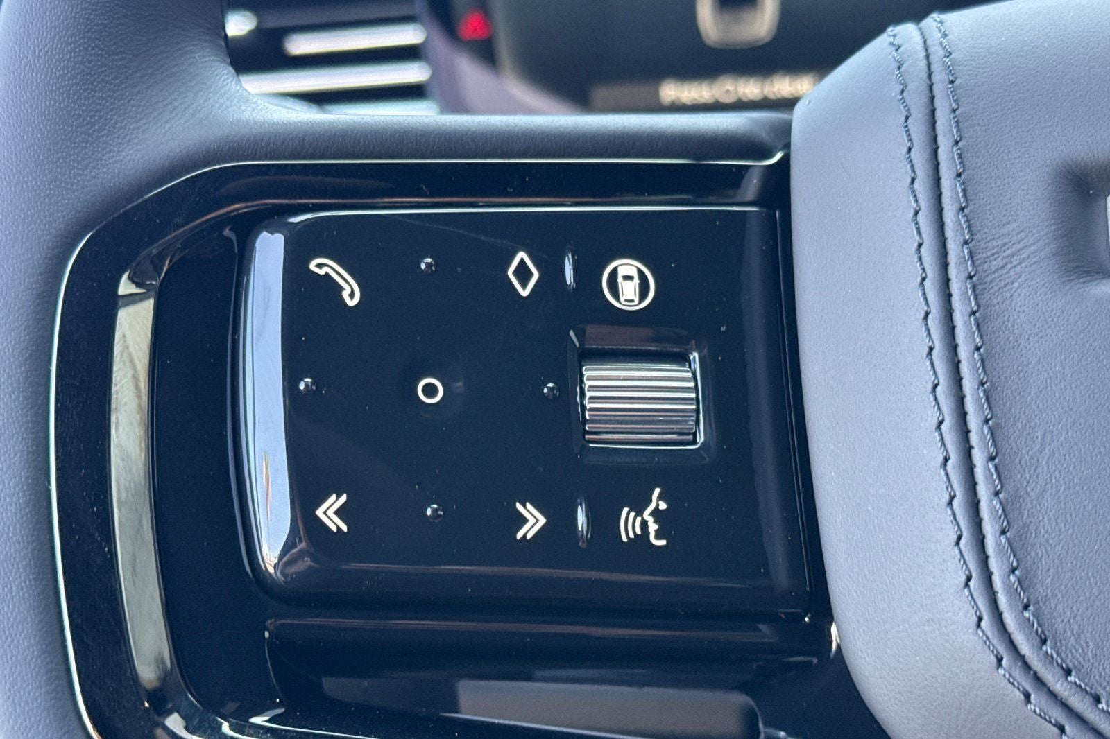 2026 Land Rover Range Rover Sport Plug-in Hybrid Dynamic SE