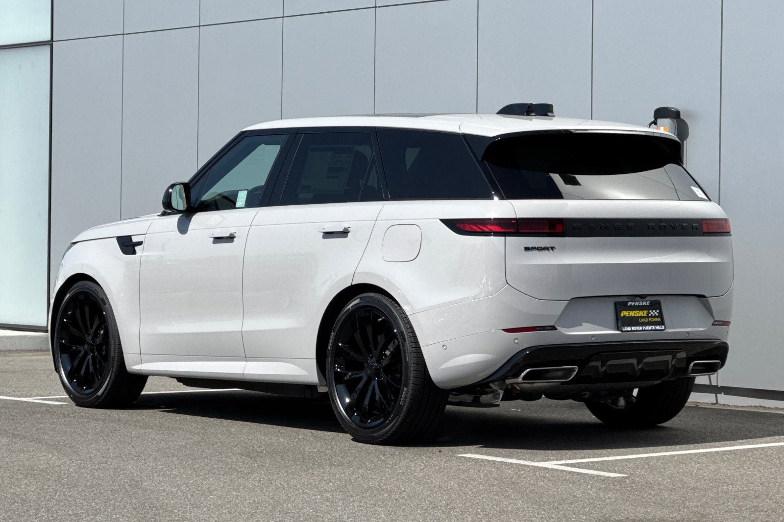 2026 Land Rover Range Rover Sport Plug-in Hybrid Dynamic SE