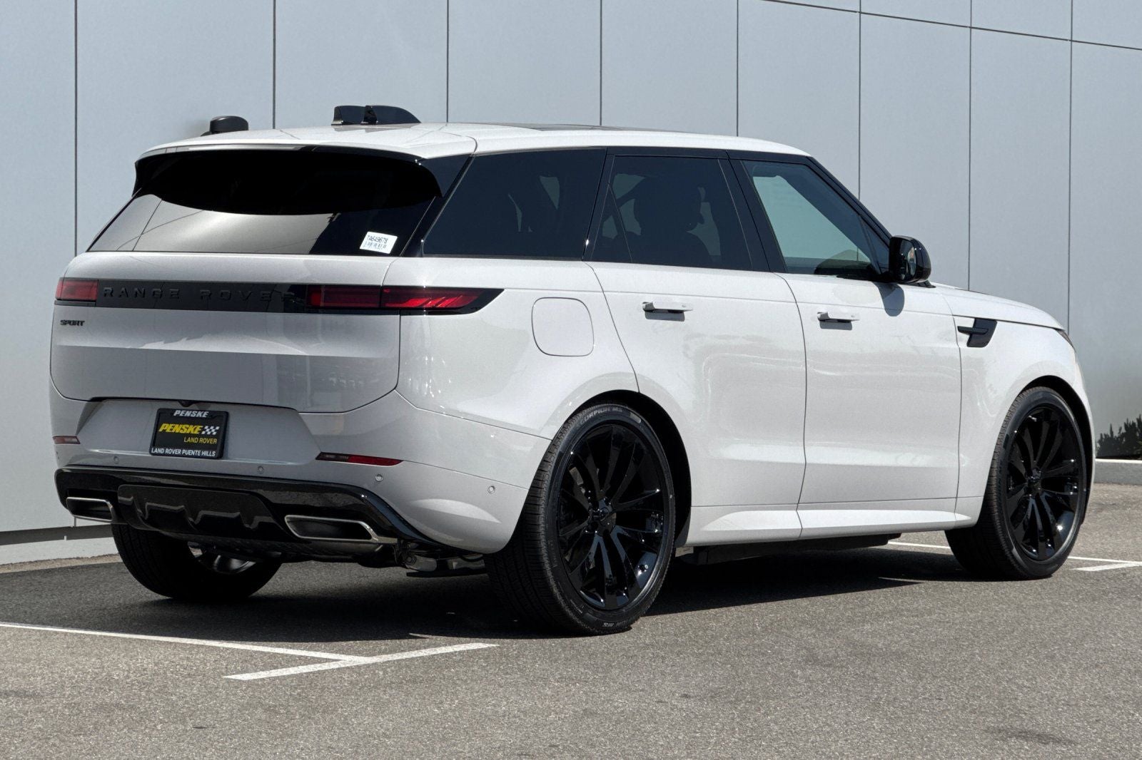 2026 Land Rover Range Rover Sport Plug-in Hybrid Dynamic SE