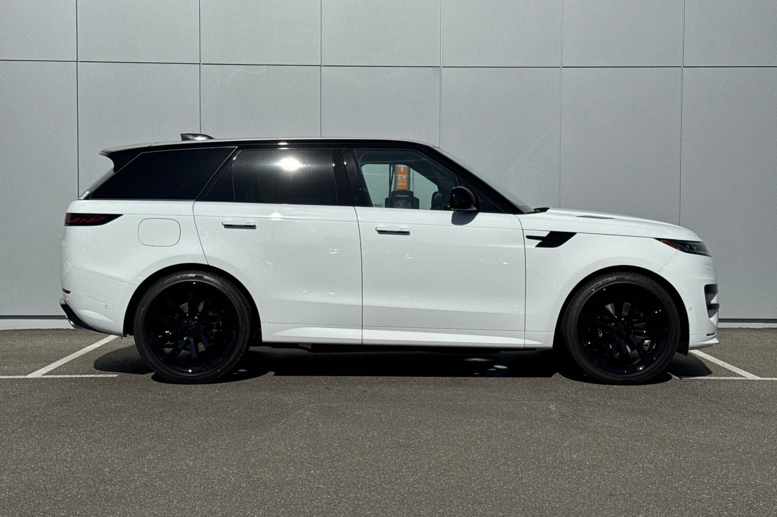 2026 Land Rover Range Rover Sport Plug-in Hybrid Dynamic SE