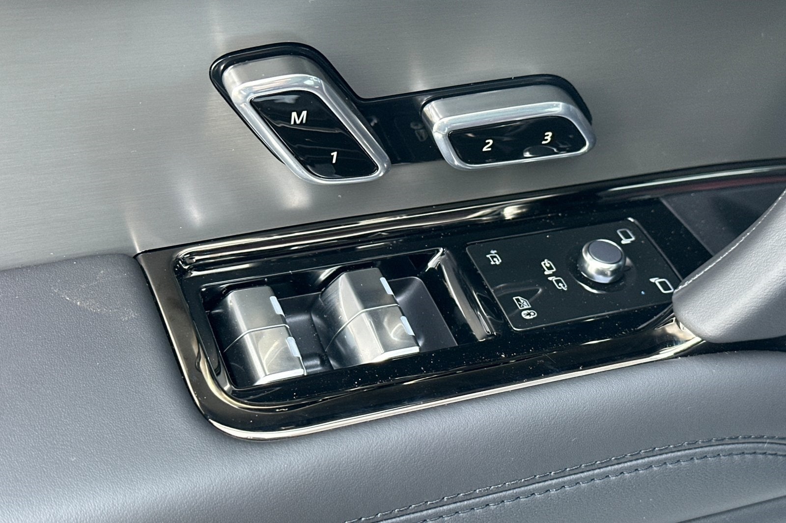 2025 Land Rover Range Rover Sport Plug-in Hybrid Dynamic SE