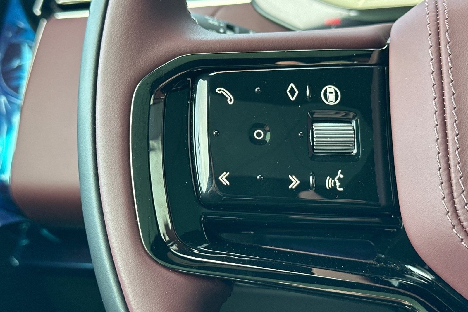 2025 Land Rover Range Rover Sport Plug-in Hybrid Dynamic SE