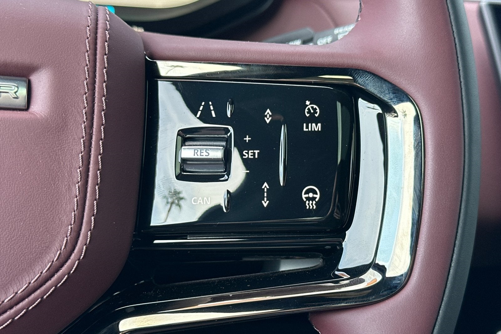 2025 Land Rover Range Rover Sport Plug-in Hybrid Dynamic SE