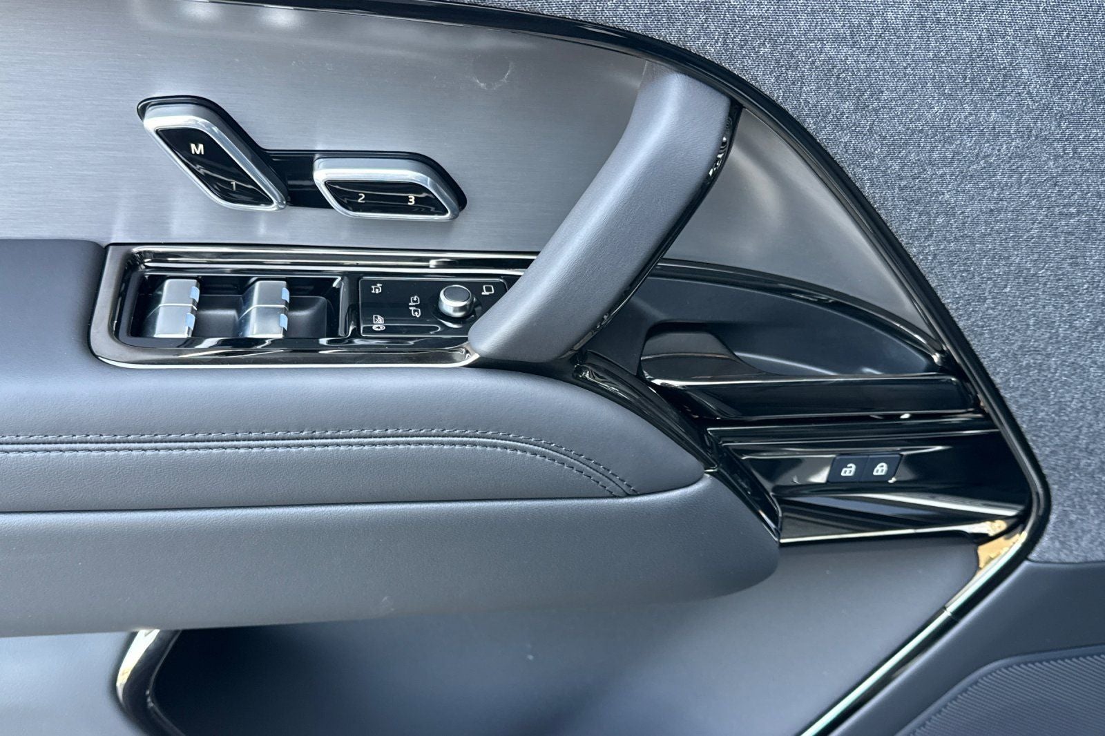 2026 Land Rover Range Rover Sport Plug-in Hybrid Dynamic SE