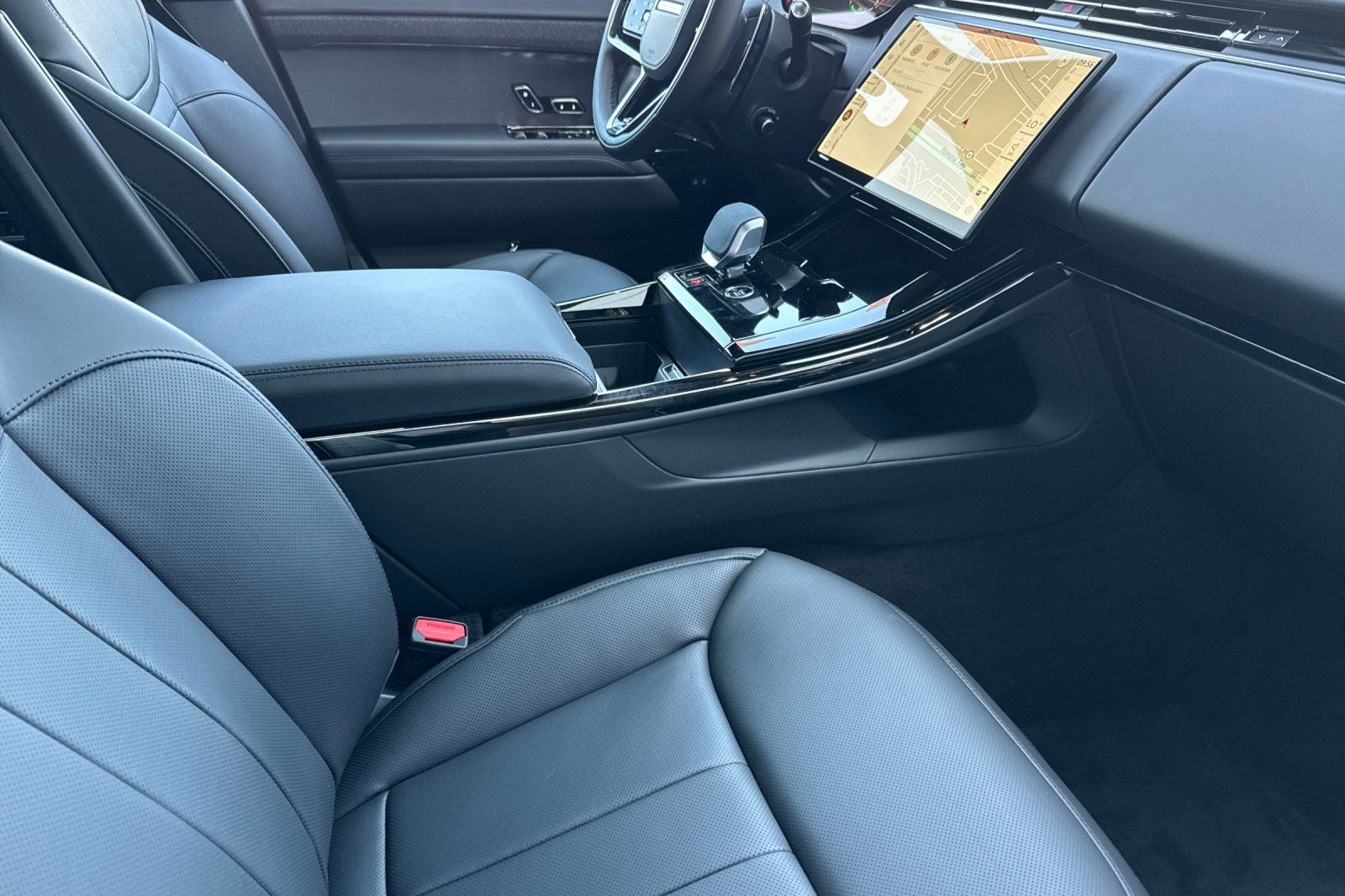 2026 Land Rover Range Rover Sport Plug-in Hybrid Dynamic SE