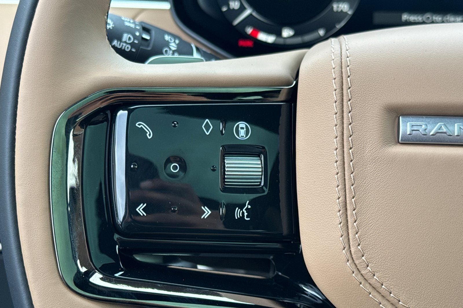 2026 Land Rover Range Rover Sport Dynamic SE