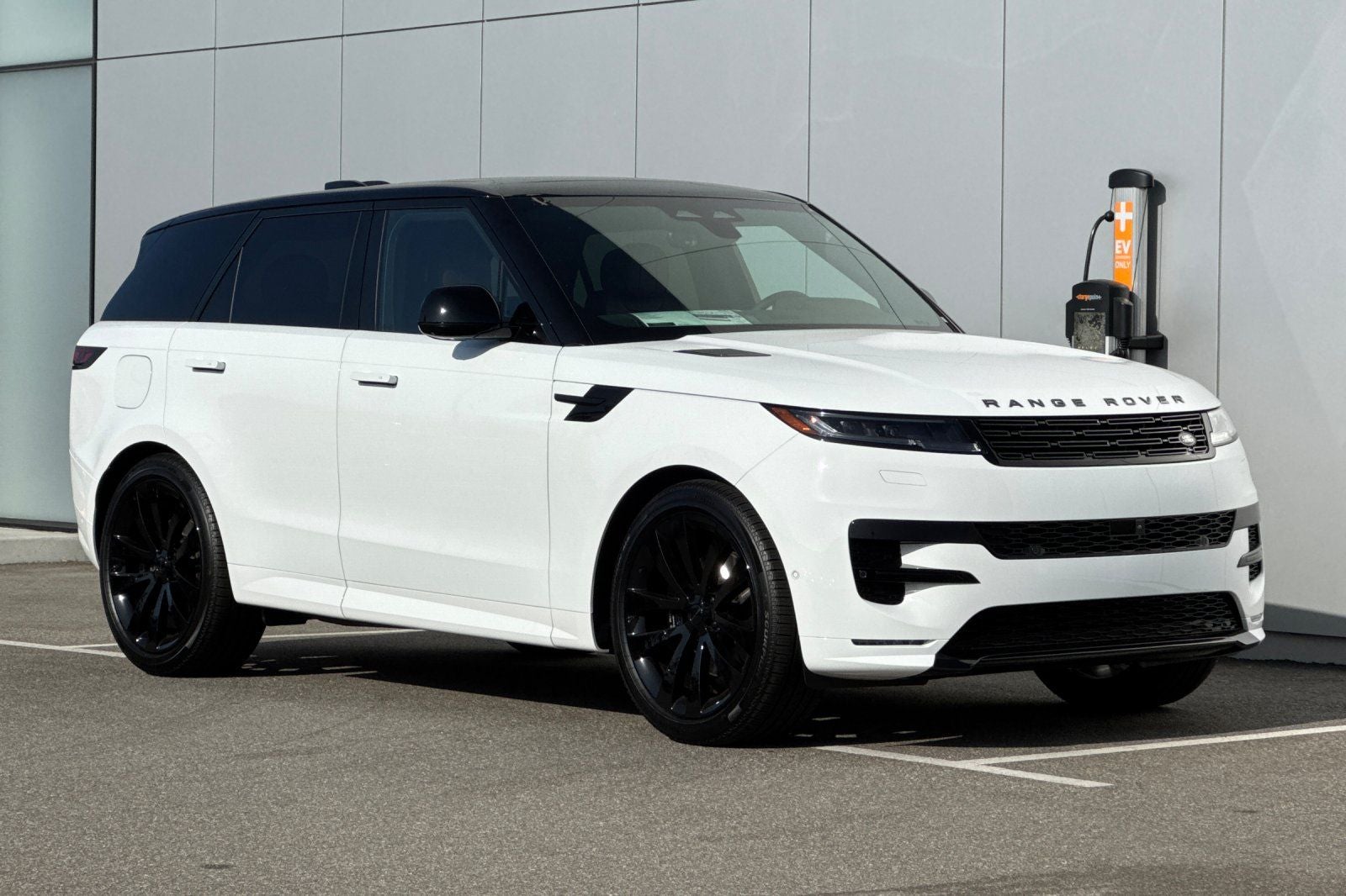 2026 Land Rover Range Rover Sport Dynamic SE