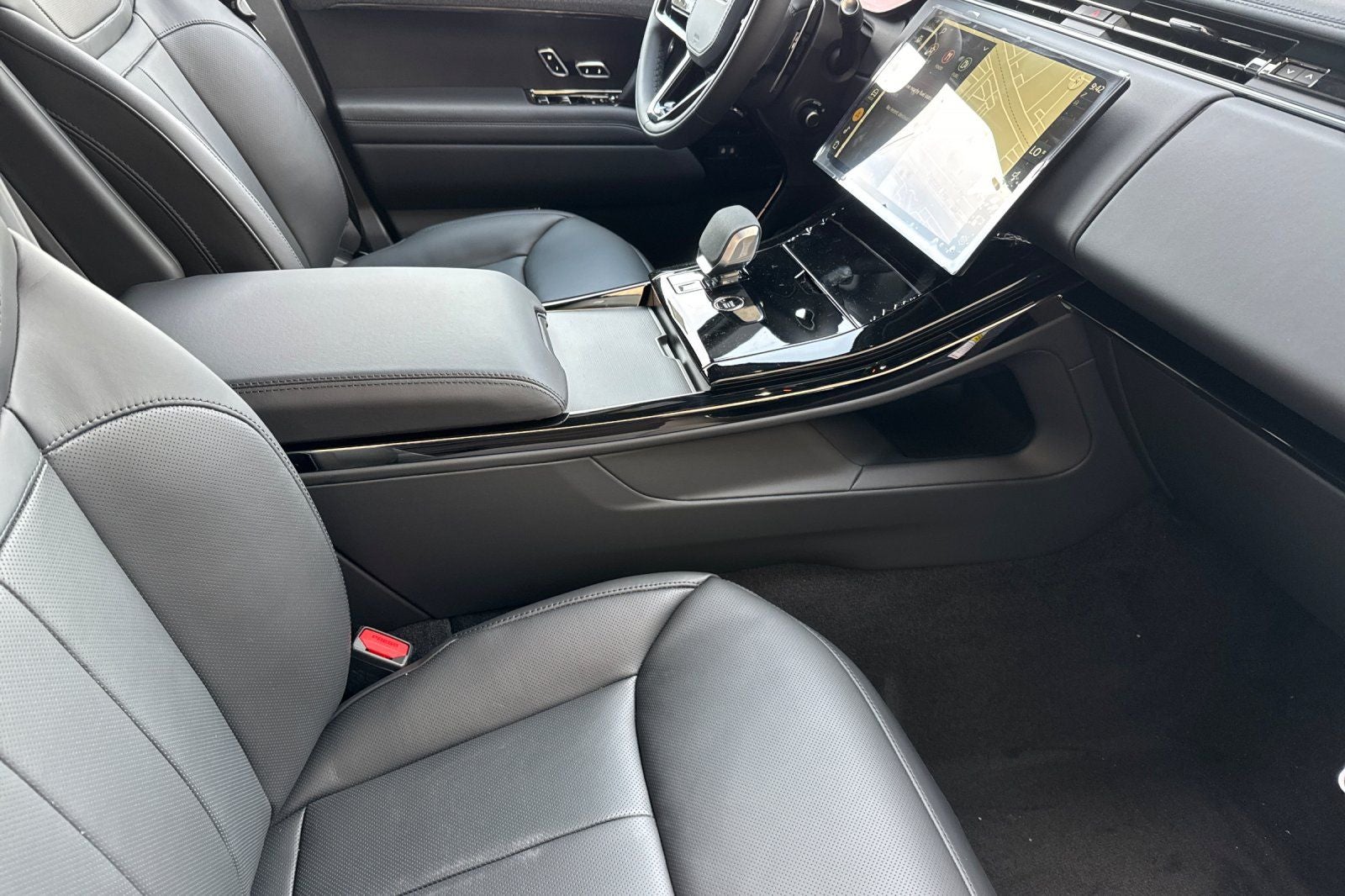 2026 Land Rover Range Rover Sport Dynamic SE