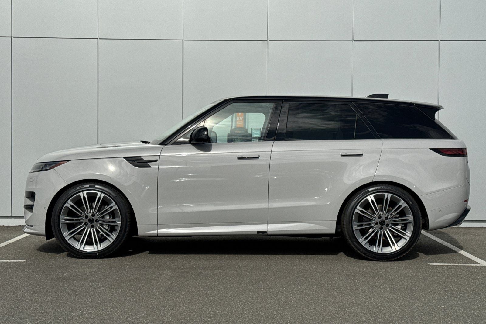 2026 Land Rover Range Rover Sport Dynamic SE