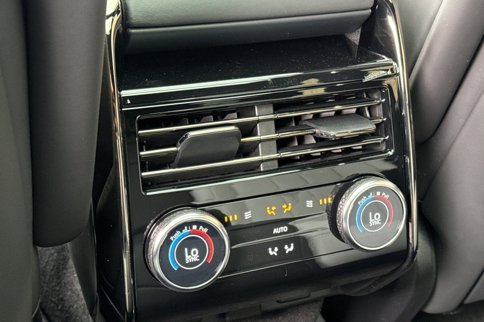 2026 Land Rover Range Rover Sport Dynamic SE