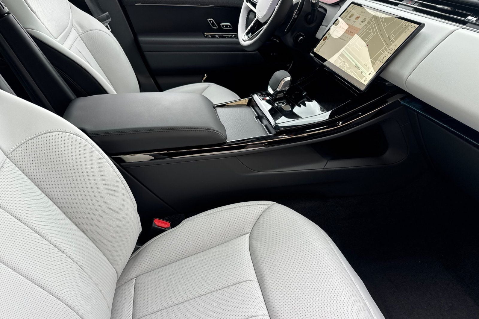 2026 Land Rover Range Rover Sport Dynamic SE