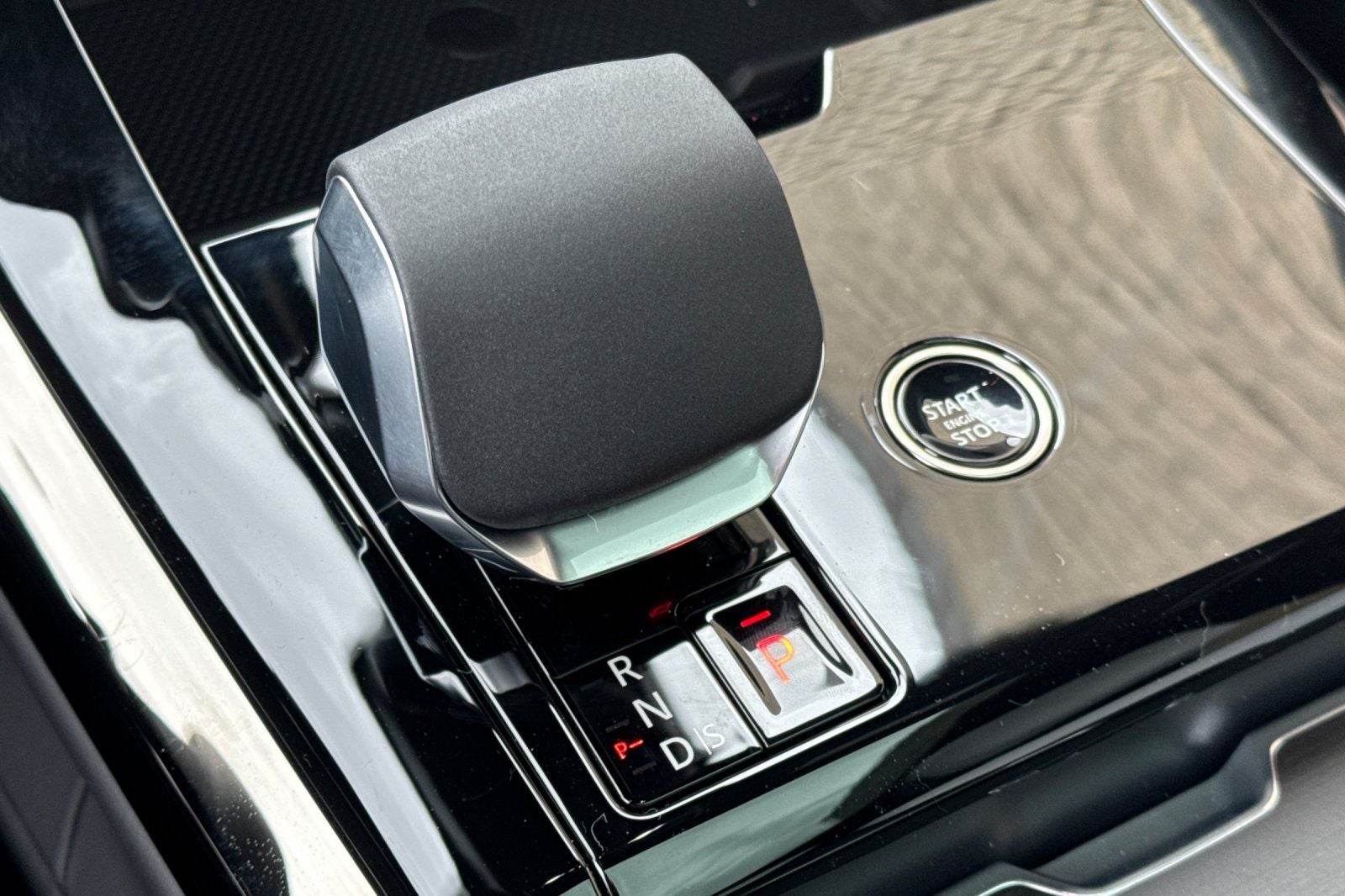 2026 Land Rover Range Rover Sport Dynamic SE