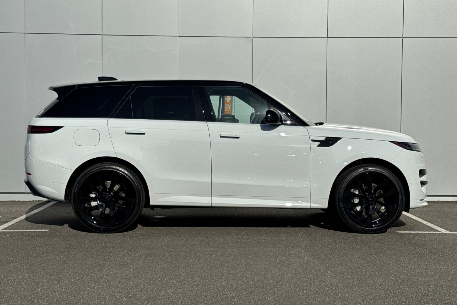 2026 Land Rover Range Rover Sport Dynamic SE