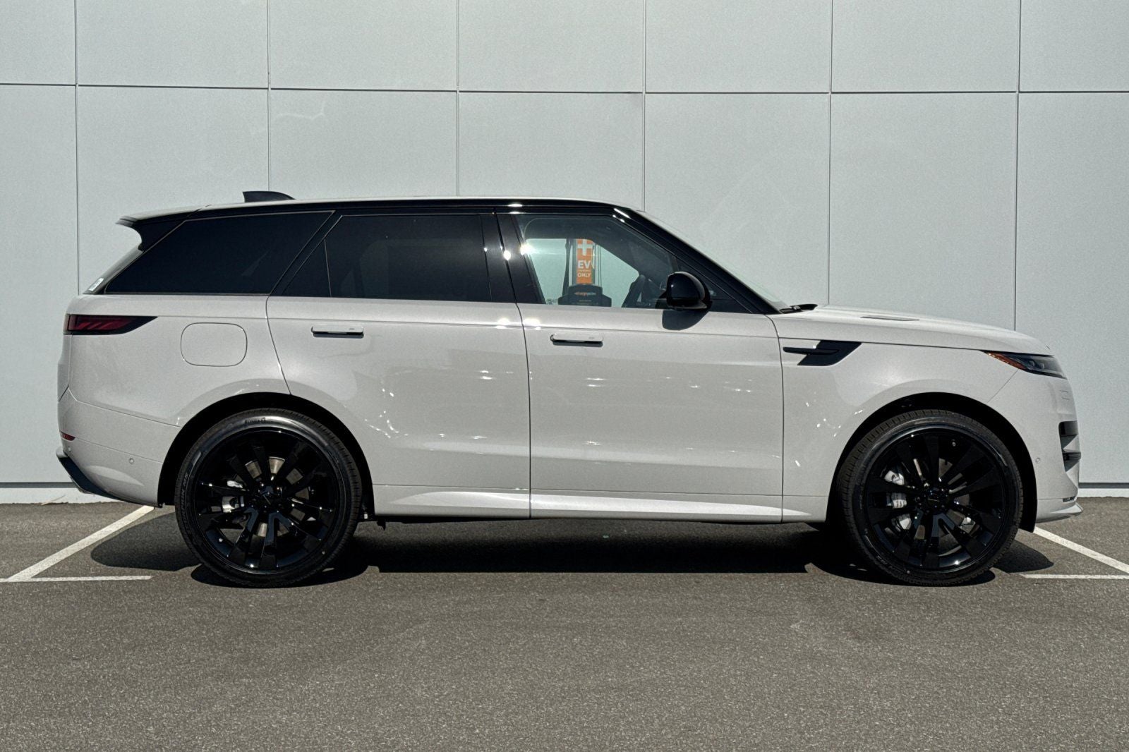 2026 Land Rover Range Rover Sport Dynamic SE