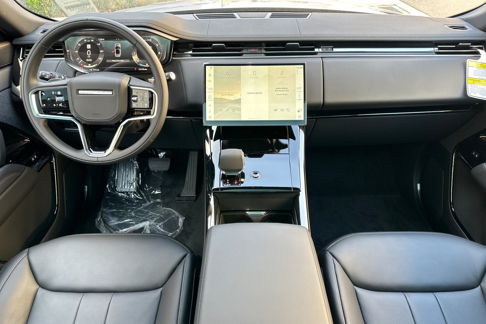 2025 Land Rover Range Rover Sport SE