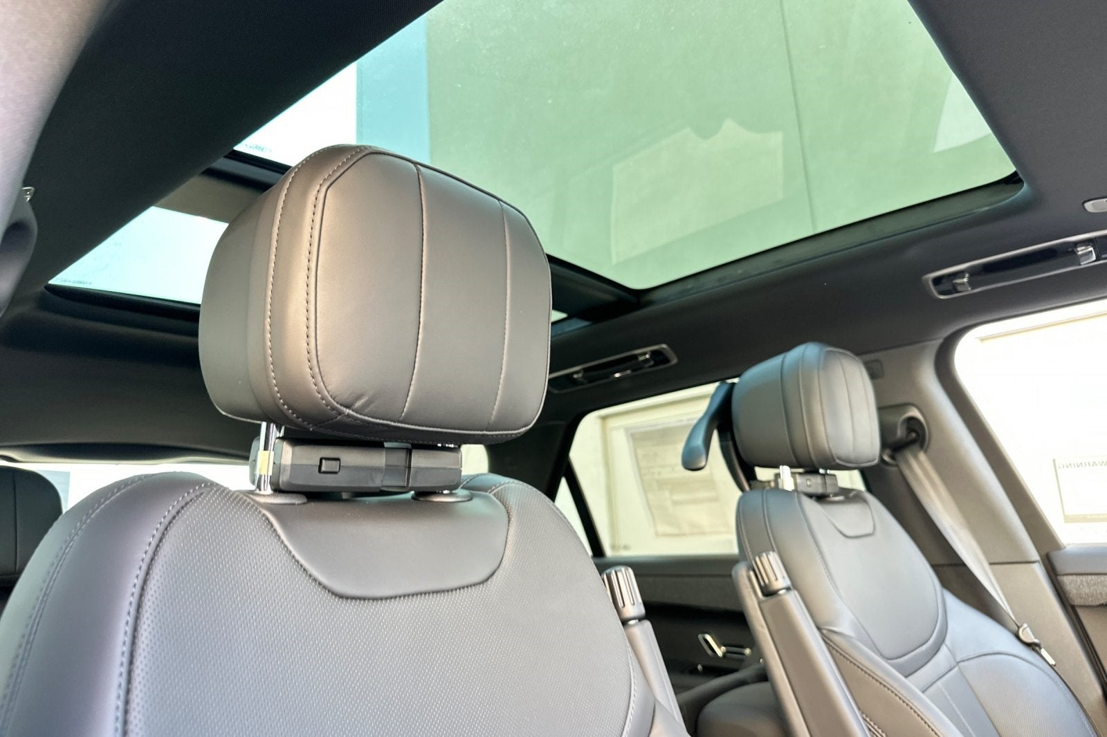 2025 Land Rover Range Rover Sport SE