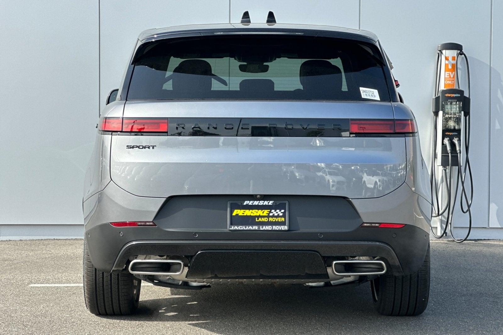 2025 Land Rover Range Rover Sport SE