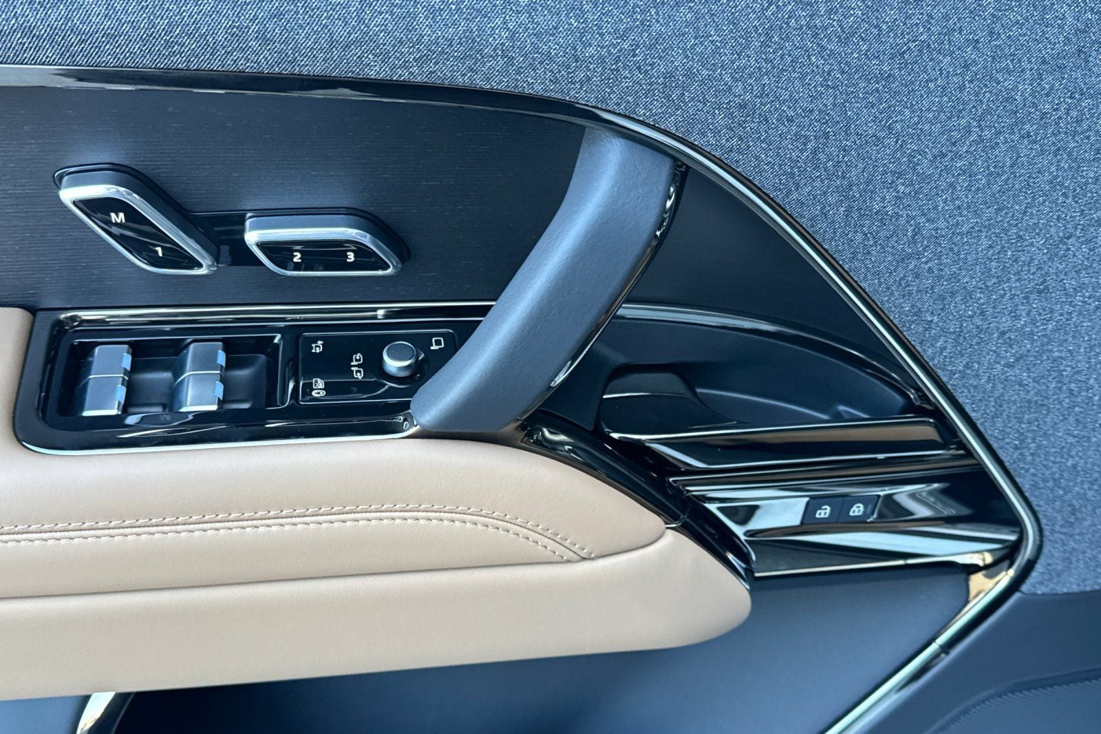 2026 Land Rover Range Rover Sport SE