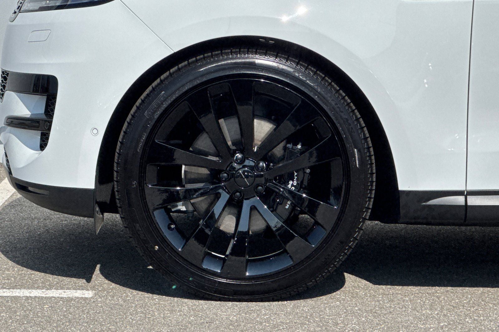 2026 Land Rover Range Rover Sport SE