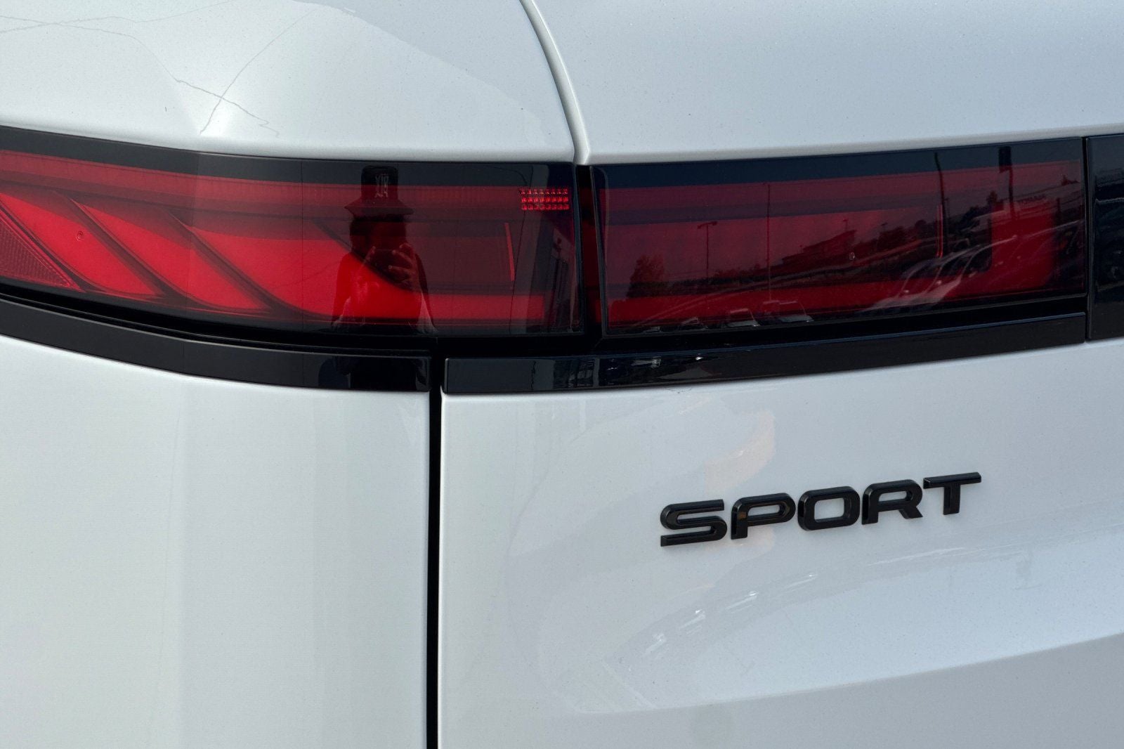 2026 Land Rover Range Rover Sport SE