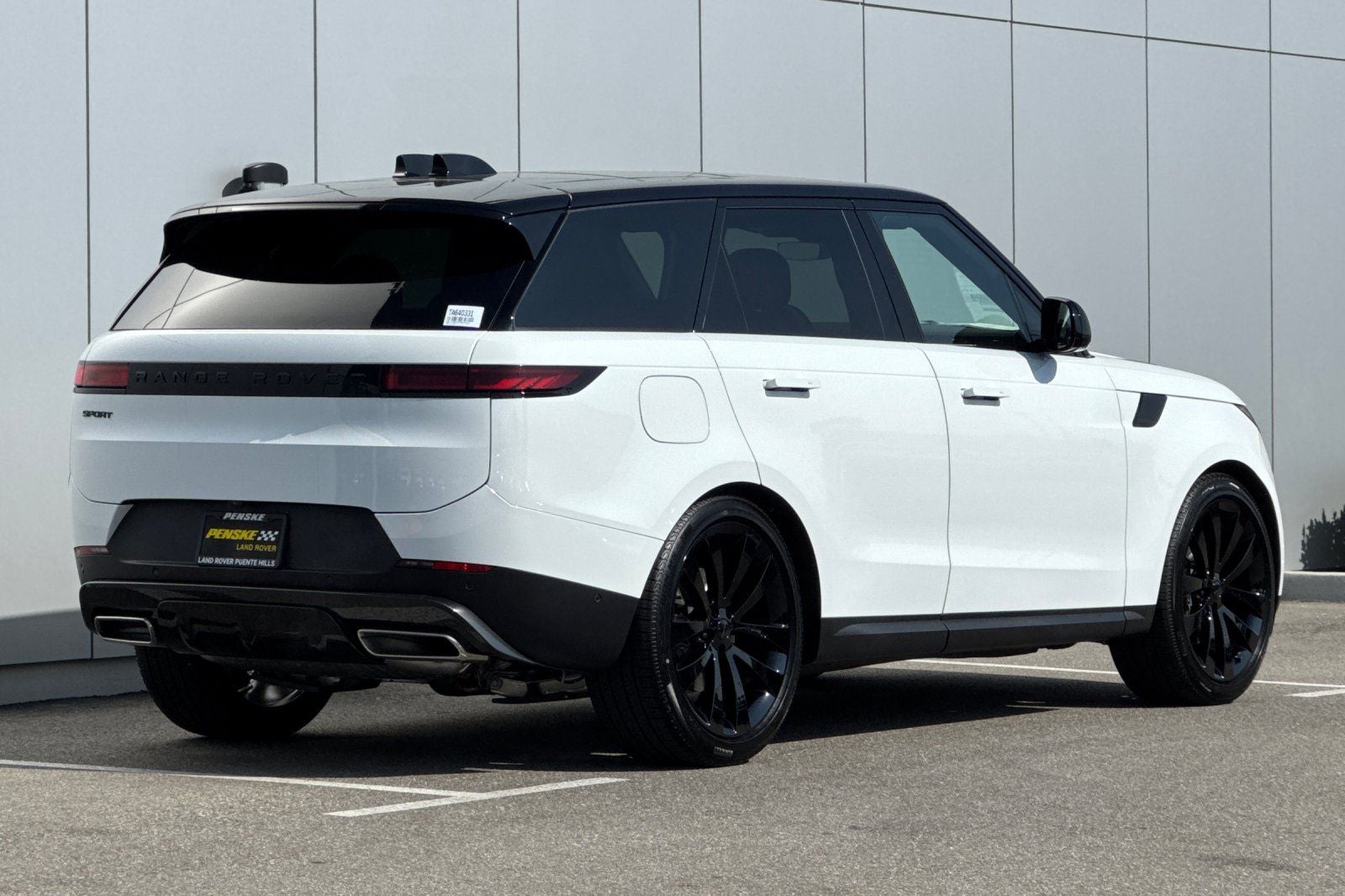 2026 Land Rover Range Rover Sport SE