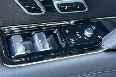 2026 Land Rover Range Rover Sport SE