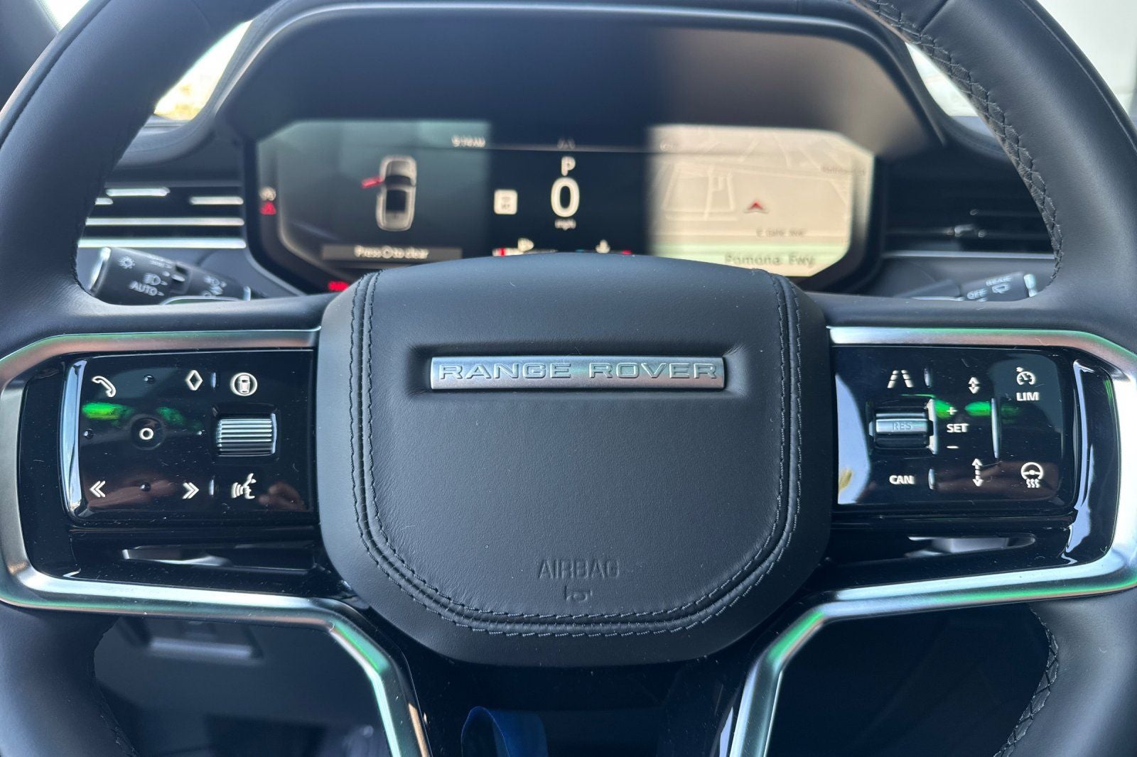 2026 Land Rover Range Rover Sport SE
