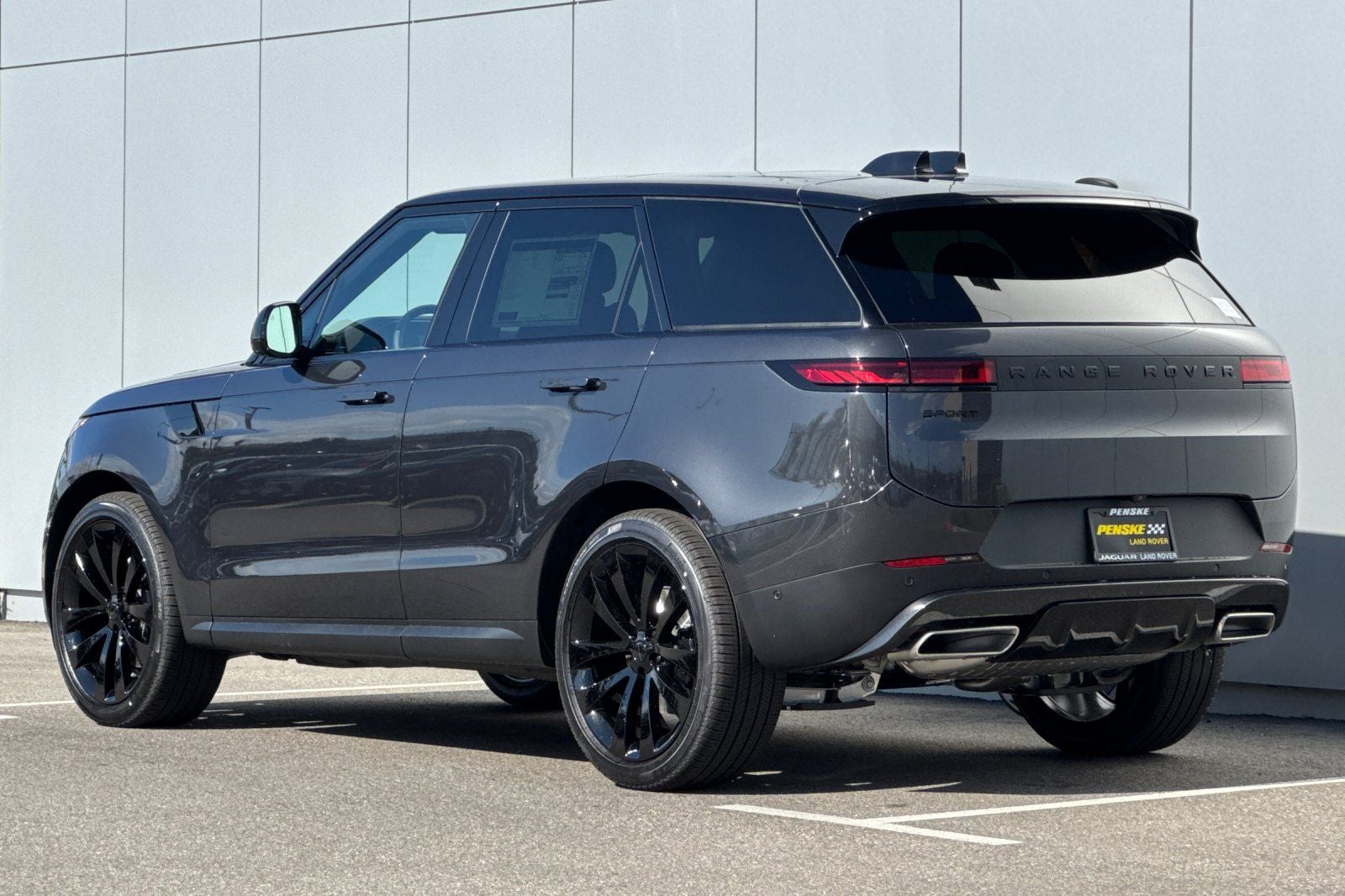 2026 Land Rover Range Rover Sport SE