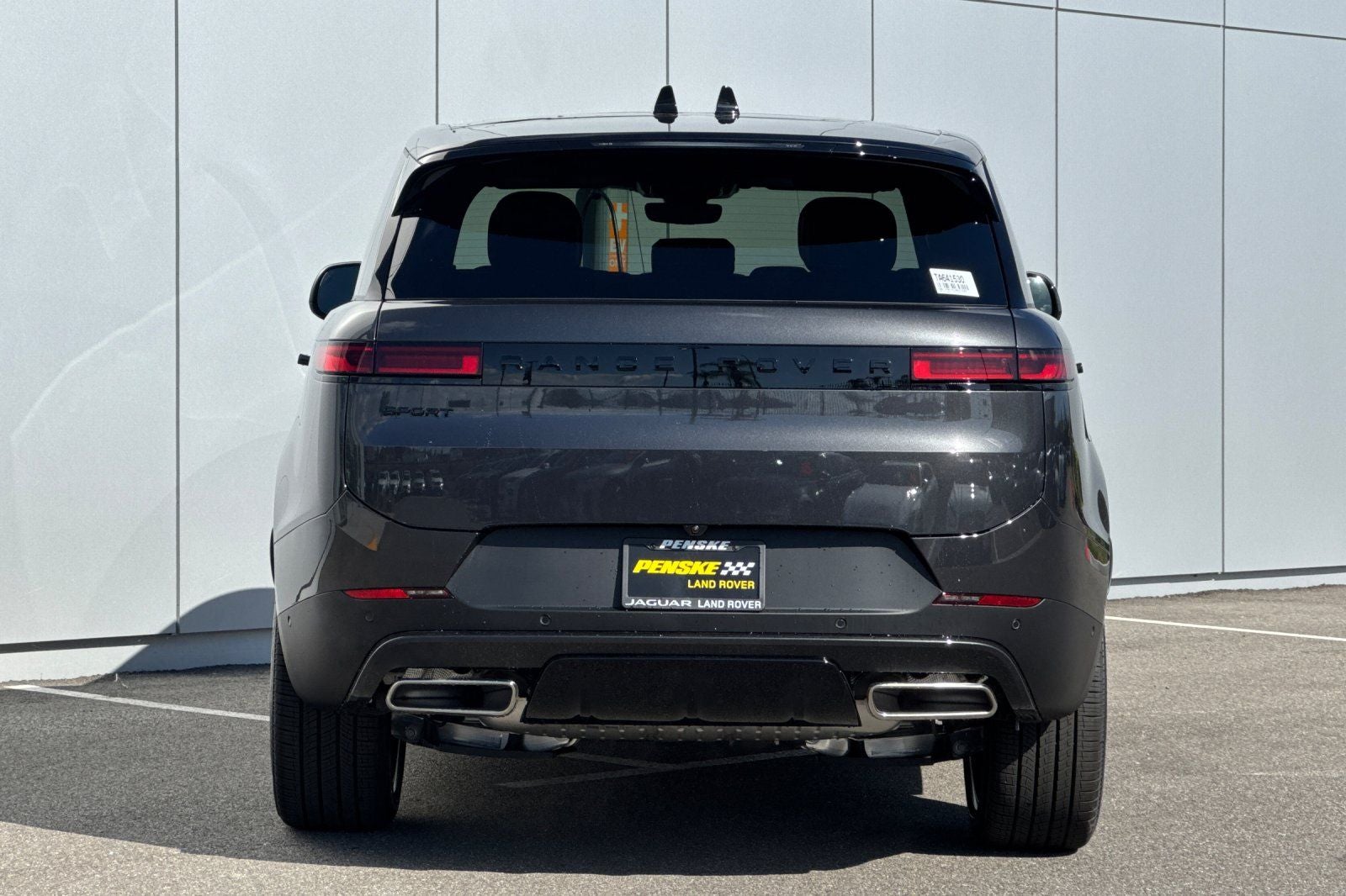 2026 Land Rover Range Rover Sport SE