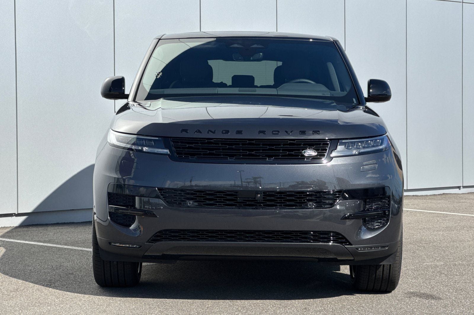 2026 Land Rover Range Rover Sport SE