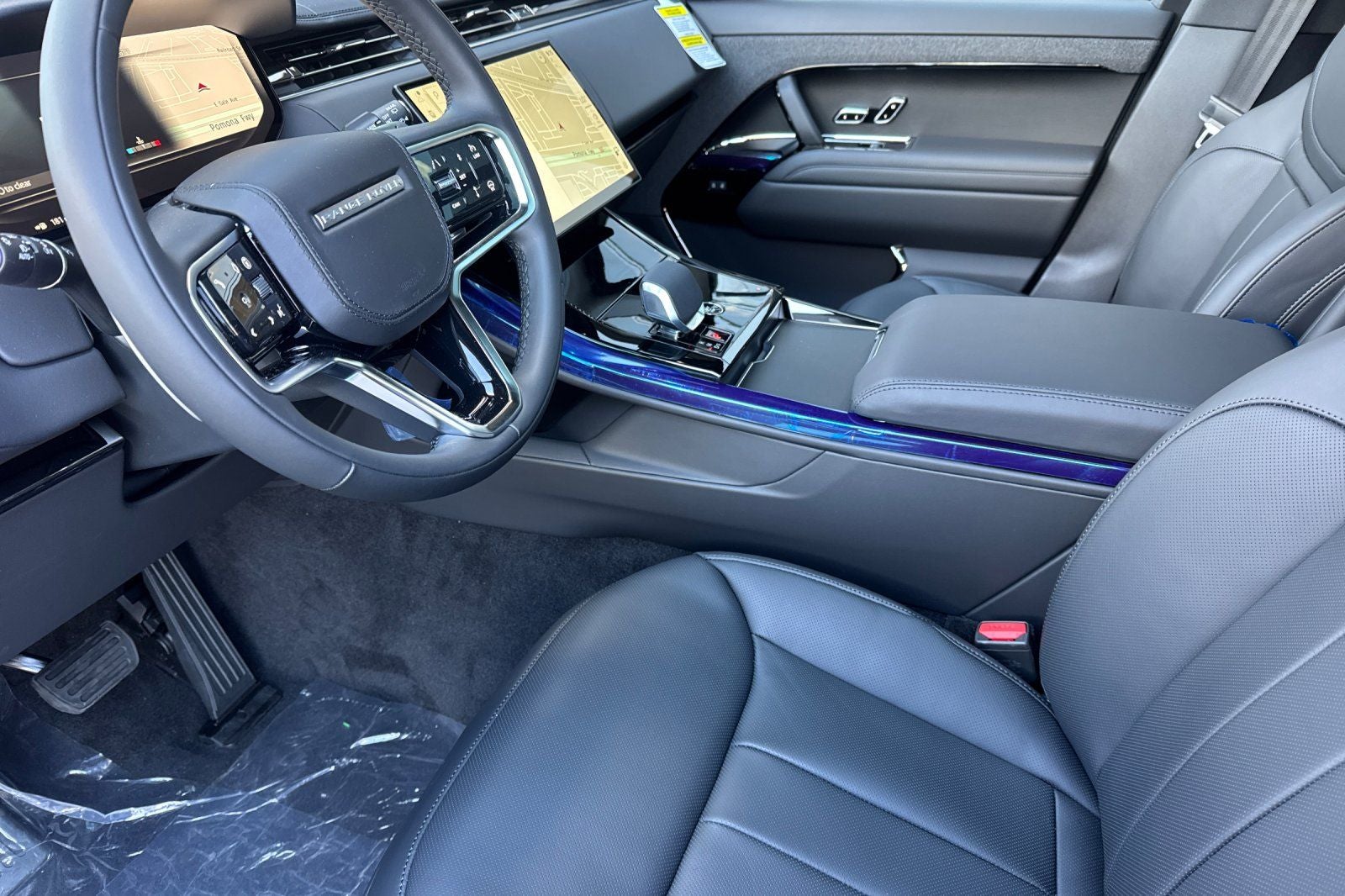 2026 Land Rover Range Rover Sport SE