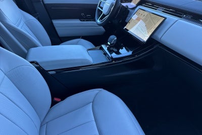 2026 Land Rover Range Rover Sport SE
