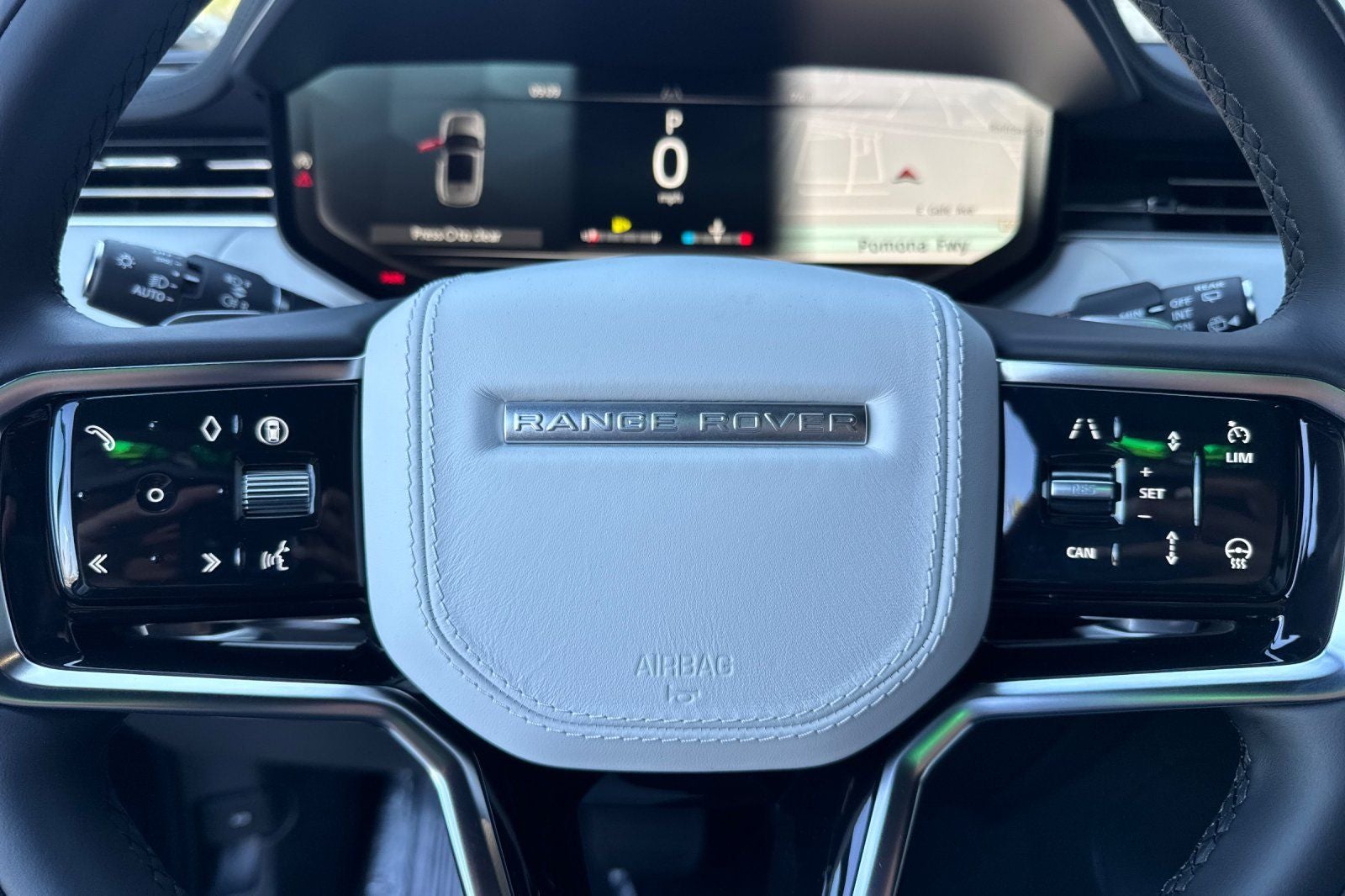 2026 Land Rover Range Rover Sport SE