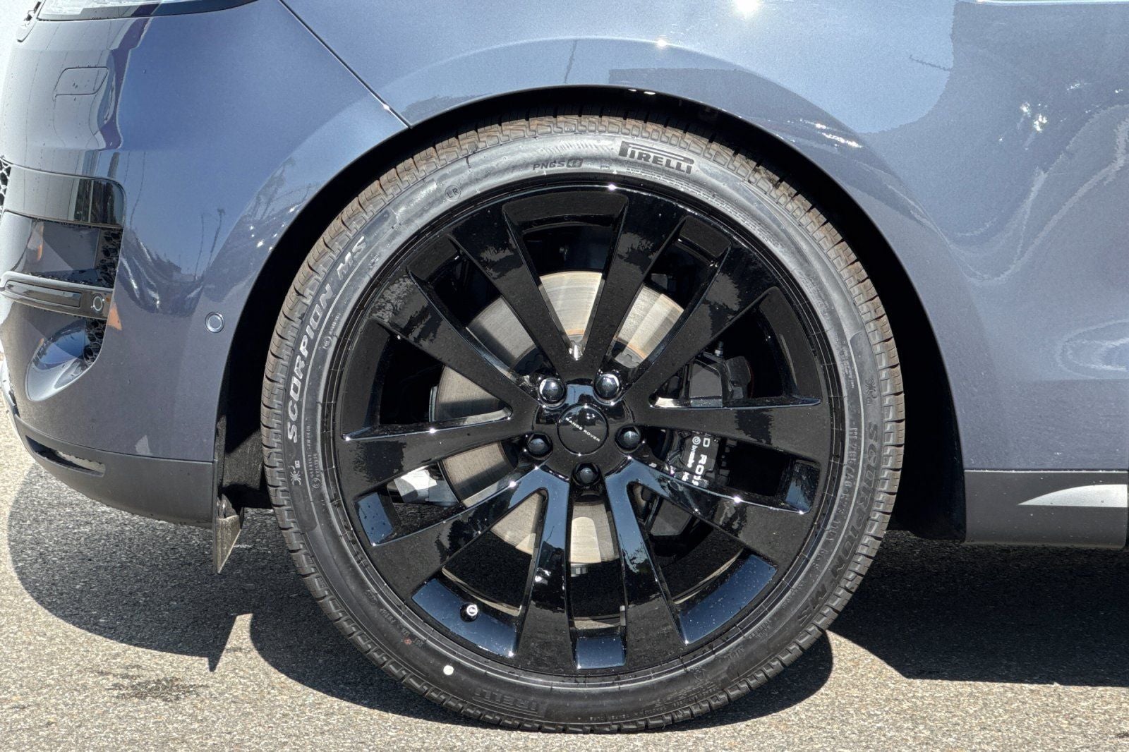 2026 Land Rover Range Rover Sport SE