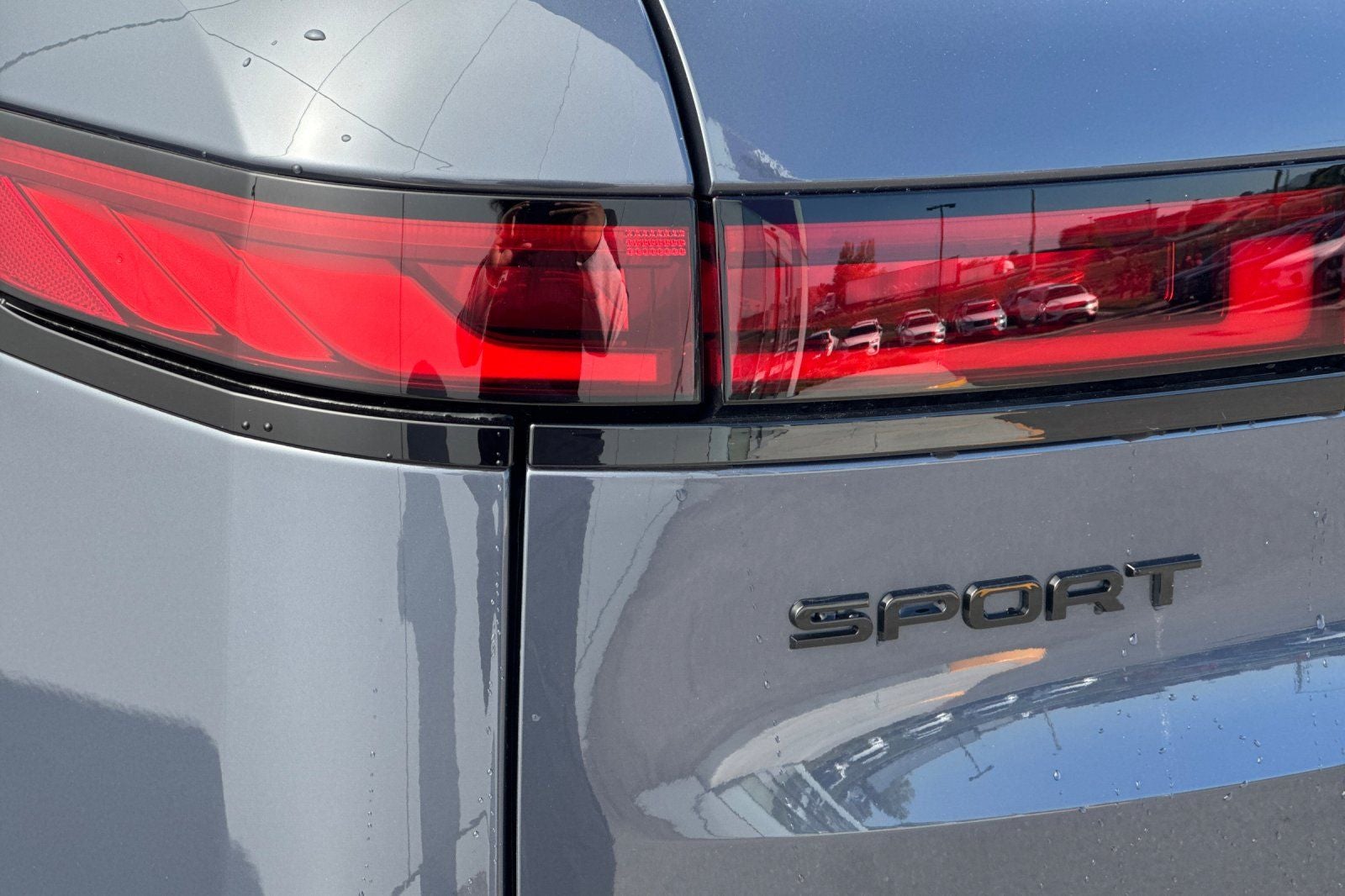 2026 Land Rover Range Rover Sport SE