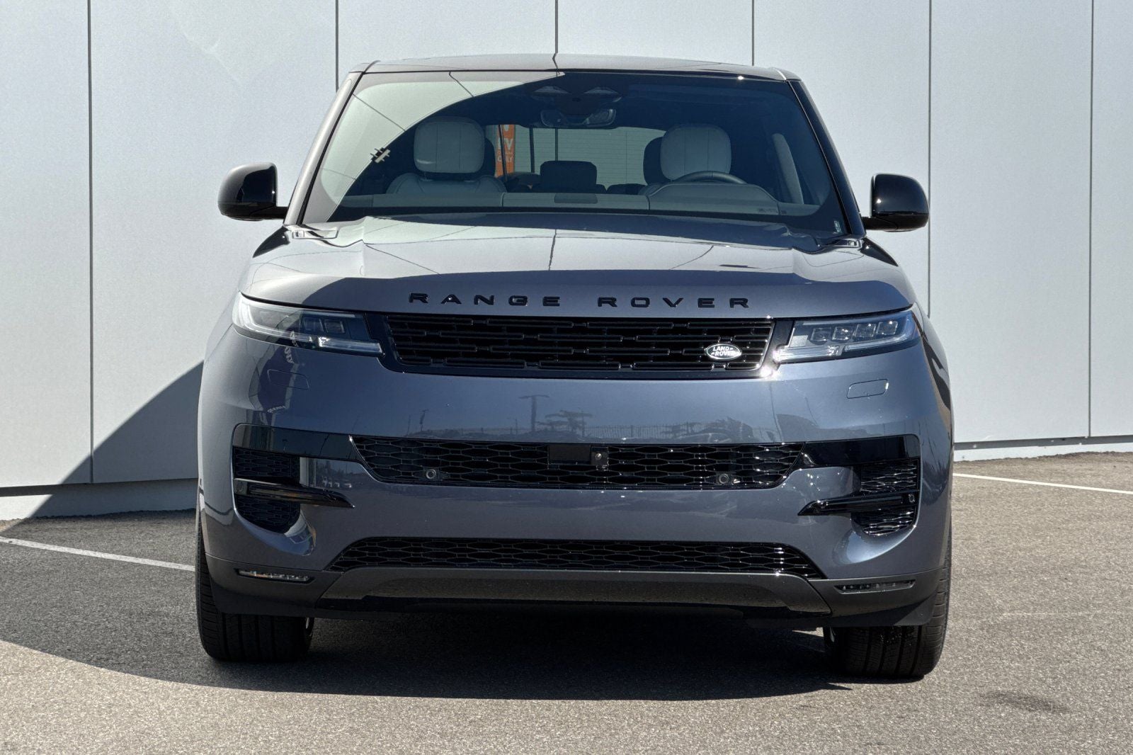 2026 Land Rover Range Rover Sport SE