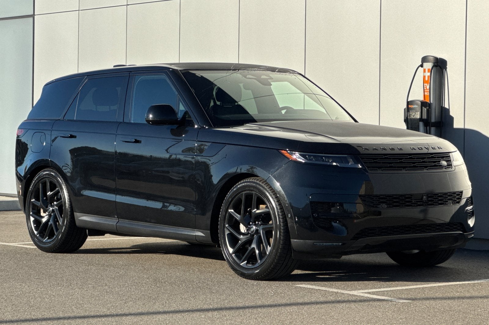 2025 Land Rover Range Rover Sport SE