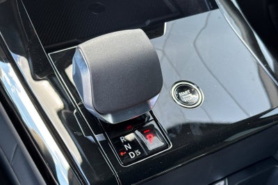 2026 Land Rover Range Rover Sport SE