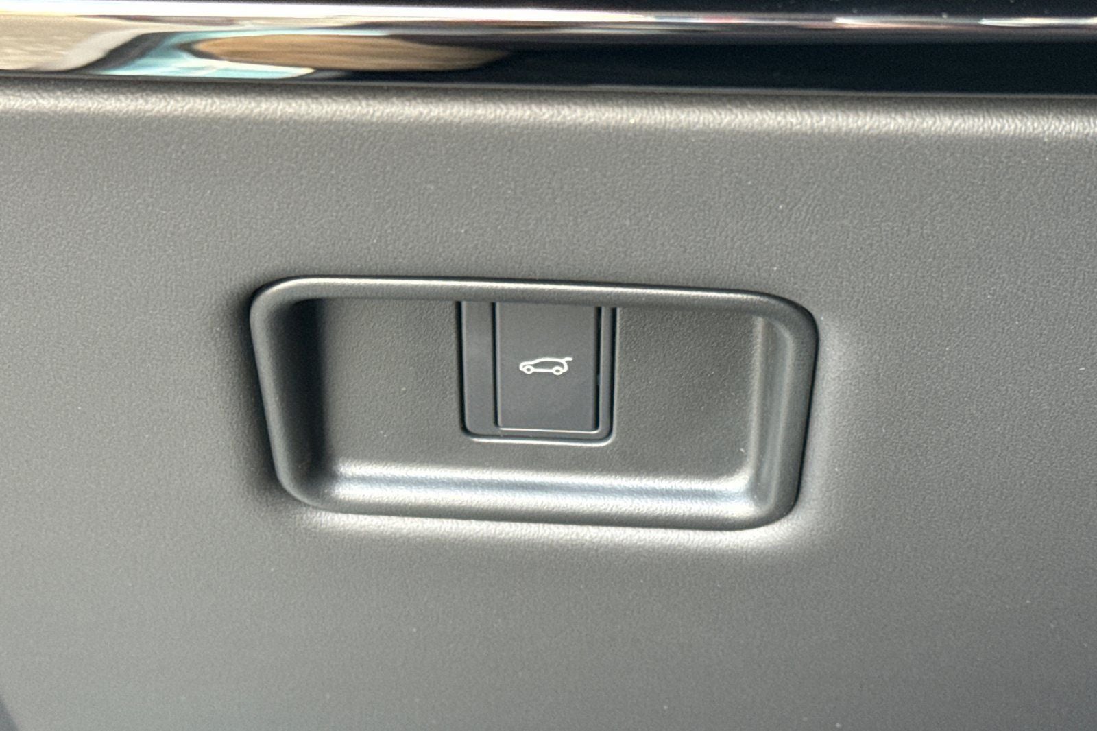 2026 Land Rover Range Rover Sport SE