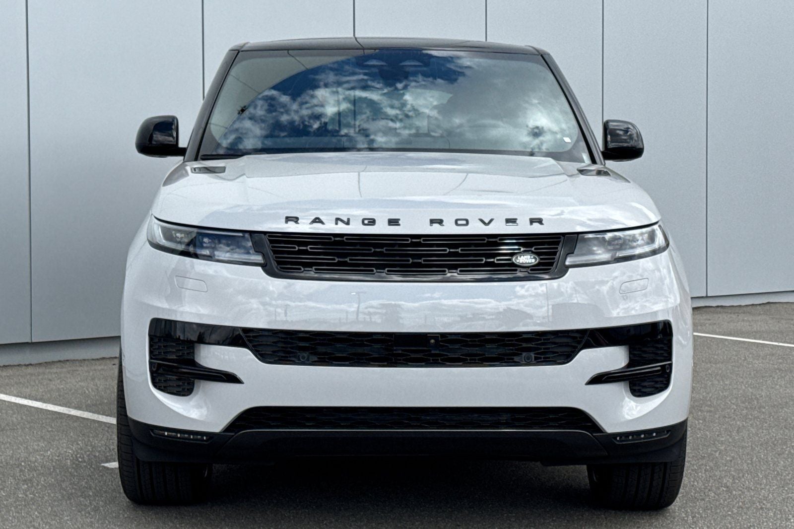 2026 Land Rover Range Rover Sport SE