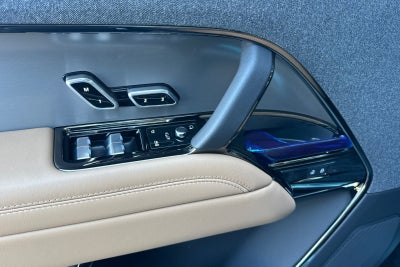 2026 Land Rover Range Rover Sport SE
