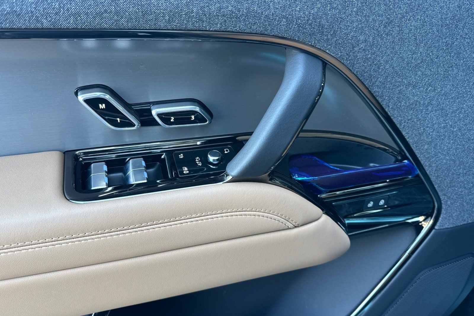 2026 Land Rover Range Rover Sport SE