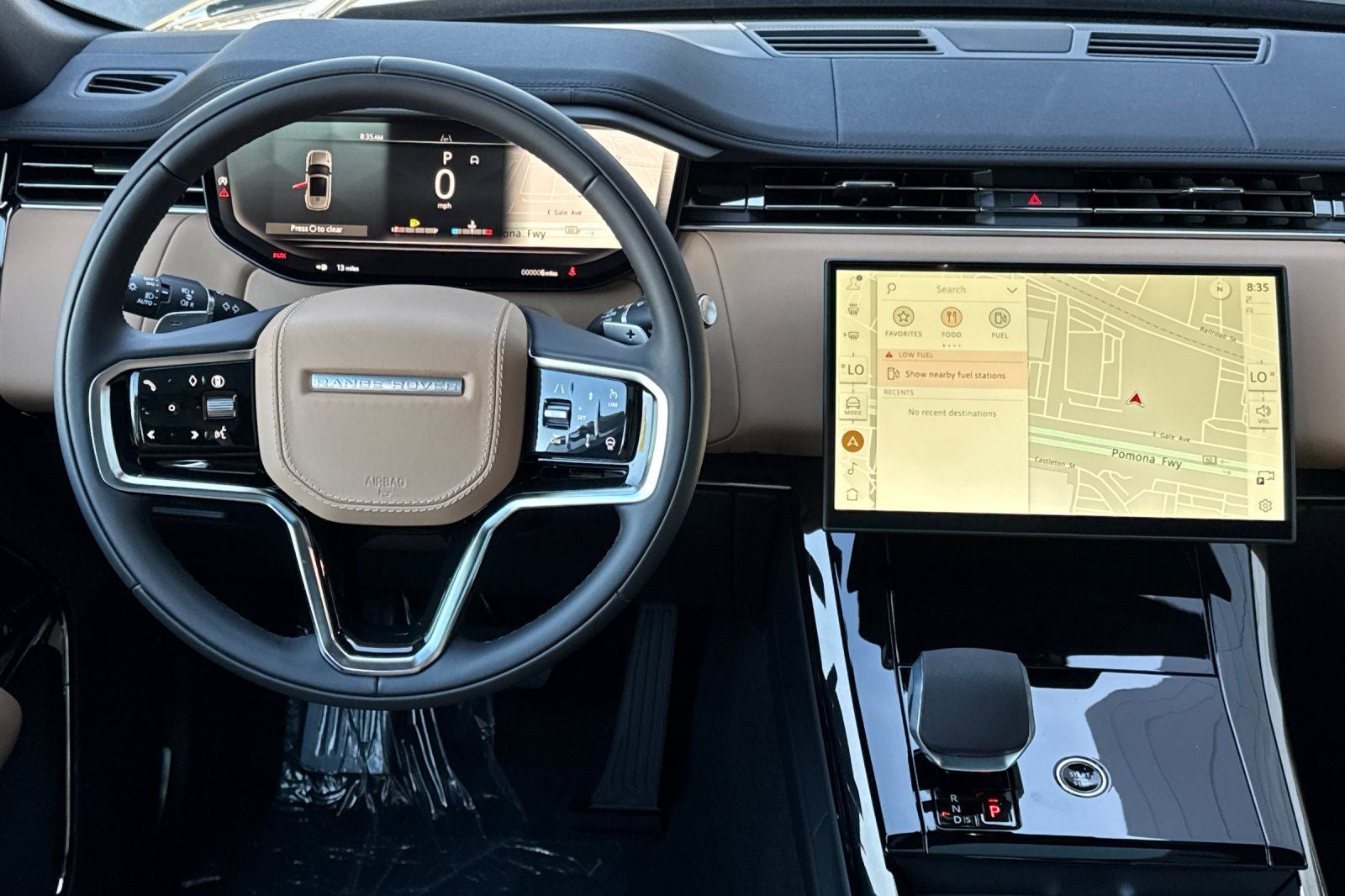 2026 Land Rover Range Rover Sport SE