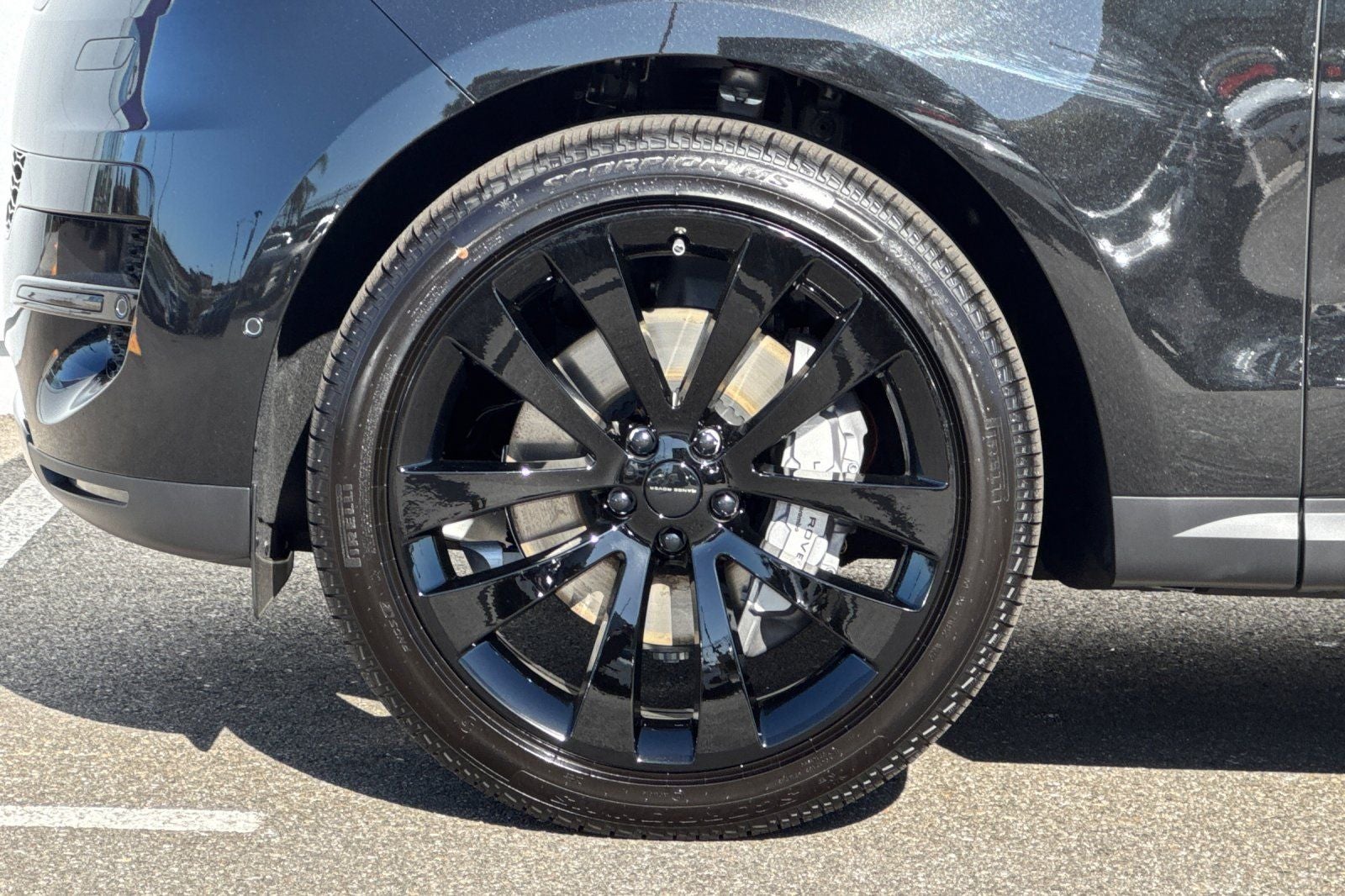 2026 Land Rover Range Rover Sport SE