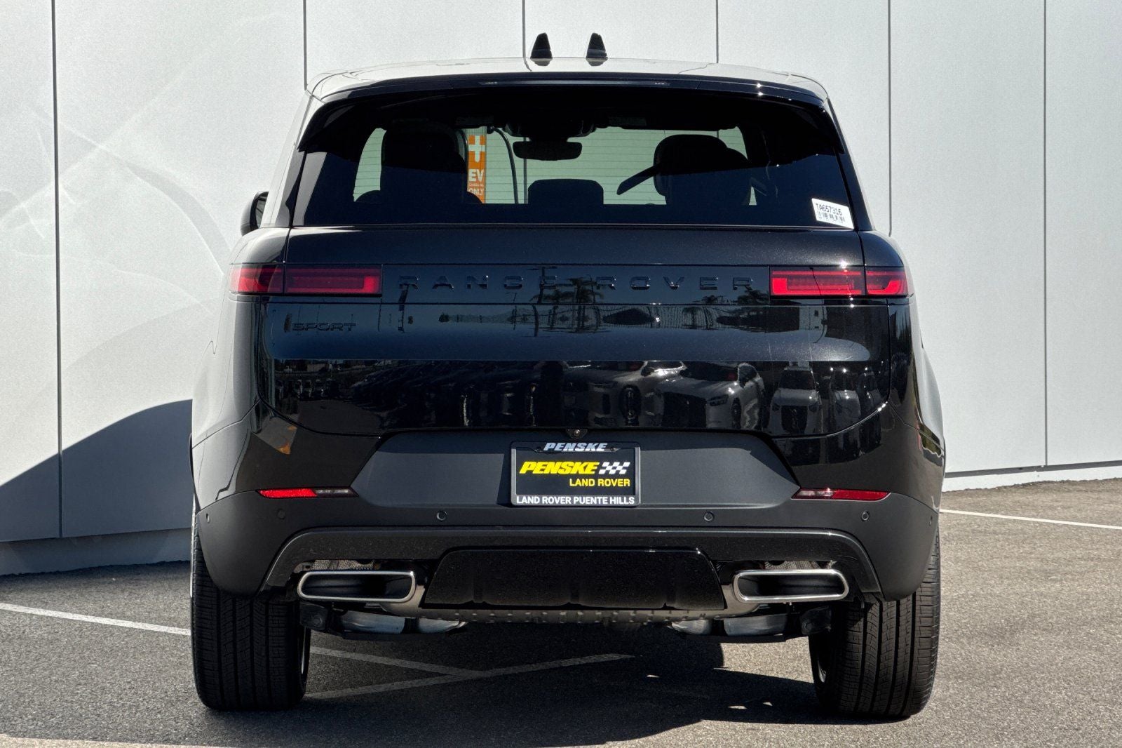 2026 Land Rover Range Rover Sport SE