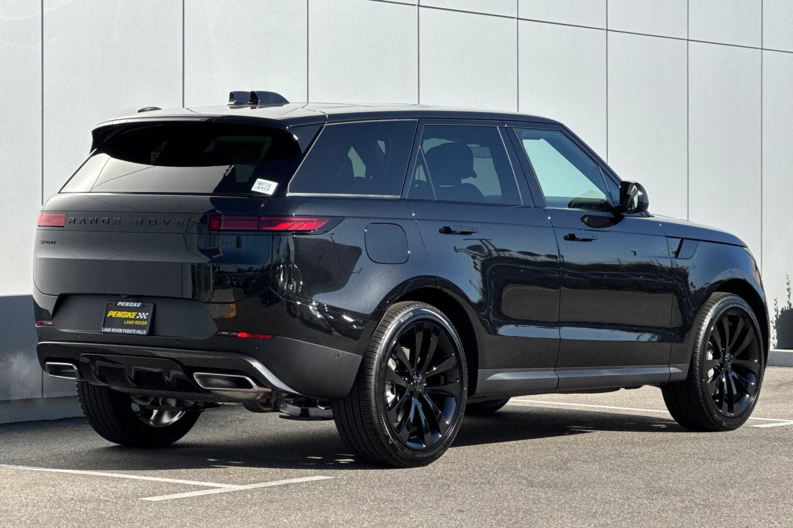 2026 Land Rover Range Rover Sport SE